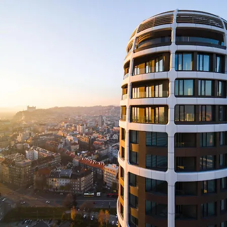 Sky Park - Luxury - Free Parking Apartment *