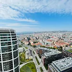 Sky Park - Luxury - Free Parking Apartment